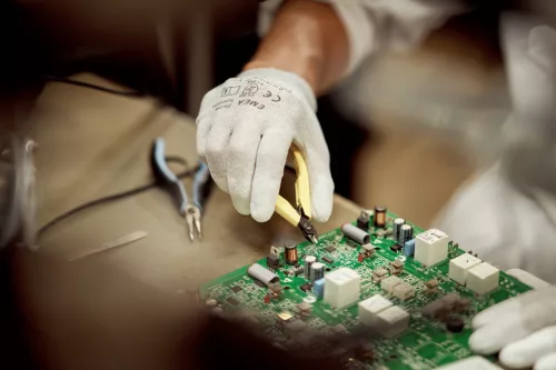 LINDSTRÖM Csípőfogó, ESD kúpos fej, 110/0,2-1,25 mm S/Ultra-Flush