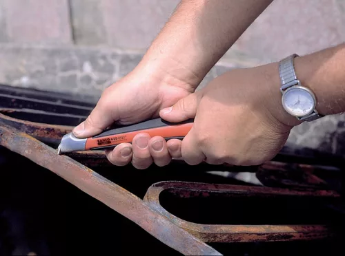 BAHCO ERGO™ festékkaparó tokkal, 25 mm