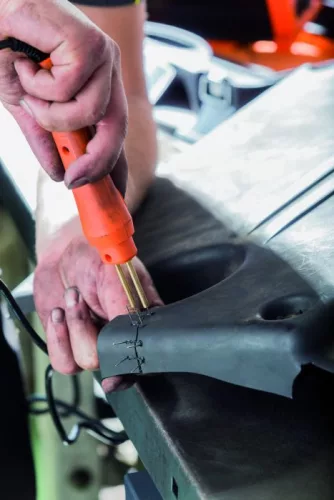 Kit de reparare plastic BAHCO și 300 de capse