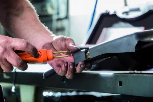 Cleme BAHCO pentru repararea plasticului, profil W, 0,6 mm