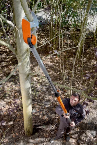 BAHCO Teleszkópos ágvágó 2,30 - 4,10 m