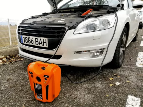 BAHCO Akkumulátor töltő és indító 12 V, 1200 A