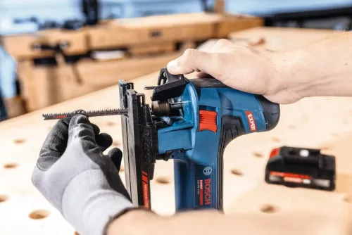 BOSCH Expert Szúrófűrész EXST18V-155S
